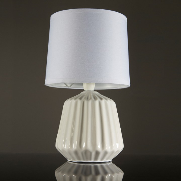 ESC_10219_T_White